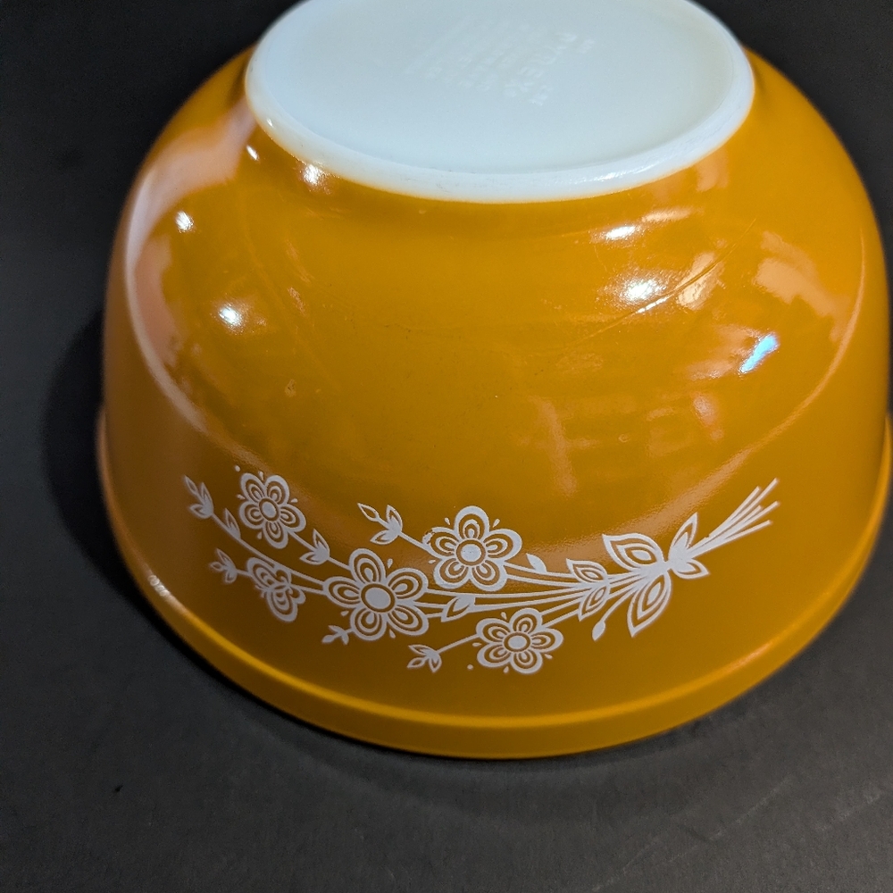 Vtg PYREX Round Mixing Bowl #403 Butterfly Gold 2.5 Litre Nesting - Picture 10 of 11